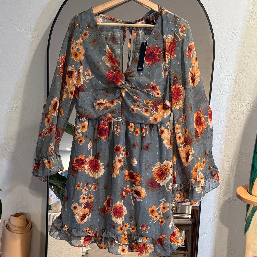 AKIRA Floral Chiffon Mini Dress Ruffle Hem Long Bell Sleeve Gray Orange M NWT - Picture 1 of 5